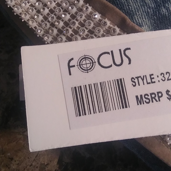 Shorts - Picture 4 of 4